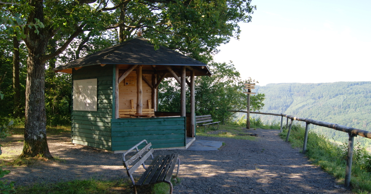 Moselsteig - Aussicht vom "Rabenwerk" der Festung Mont Royal