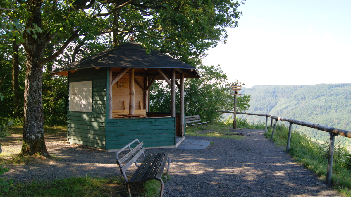 Moselsteig - Aussicht vom "Rabenwerk" der Festung Mont Royal